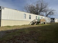 Building Photo - 1603 N Hwy 71