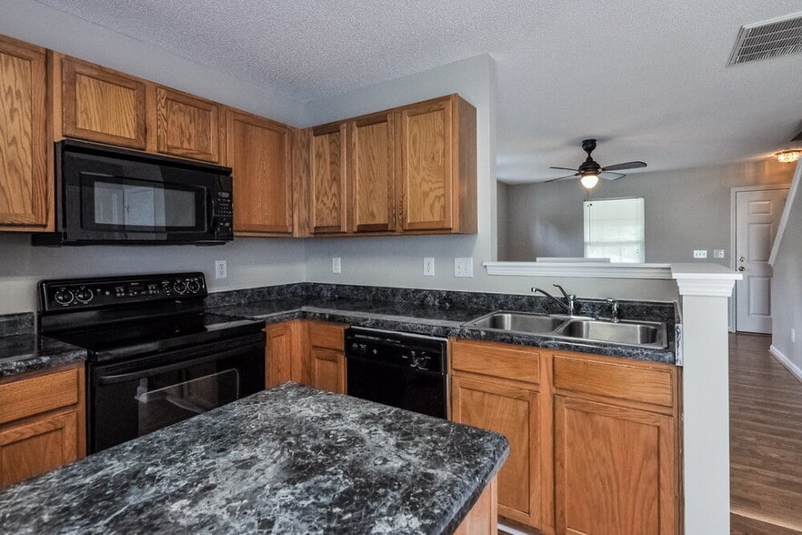 Building Photo - 5845 Arbaugh Ct