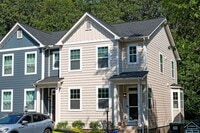 Building Photo - Pet-Friendly Fry's Spring Townhome Near 5th St Station