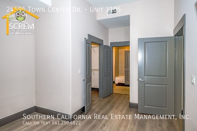 Building Photo - 24595 Town Center Dr