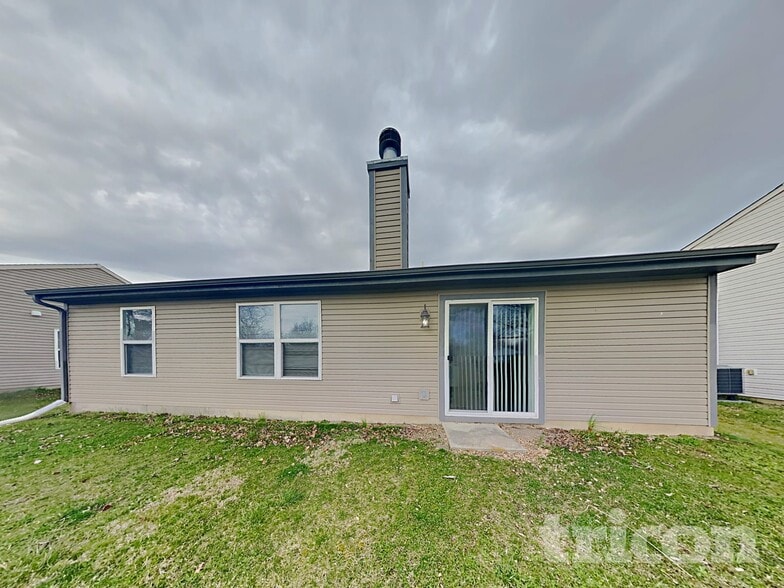 Building Photo - 121 Hilltop Farms Blvd
