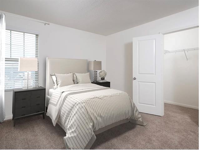 Building Photo - 2012 Prairie Ln