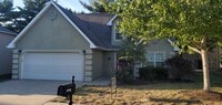 Building Photo - 3 bd, 2.5 ba home in SW Columbia near Nifo...