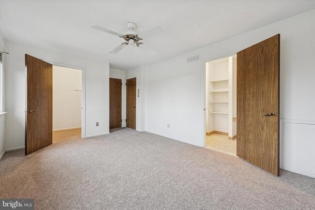 Building Photo - 120 Caernarvon Ct