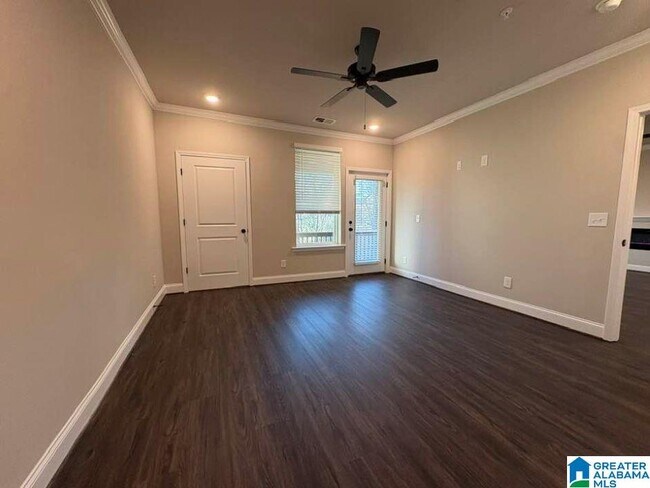 Building Photo - 4421 Lennox Pl