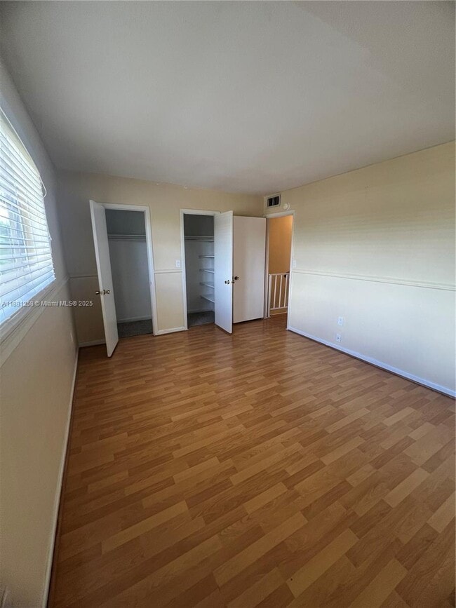Building Photo - 8607 SW 137th Ave