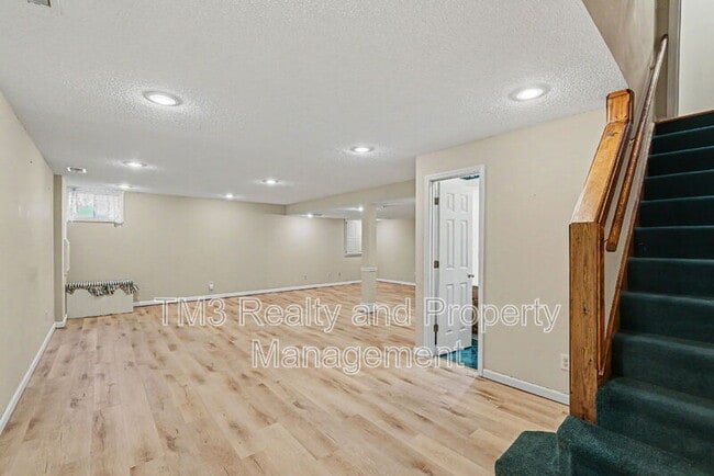 Building Photo - 10313 W 131st St