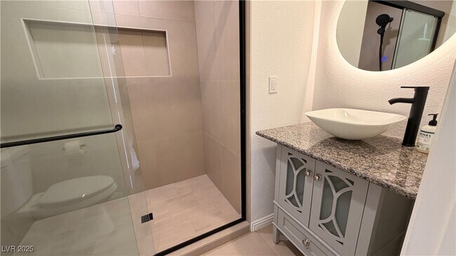 Building Photo - 1819 S Beverly Way