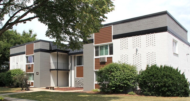 Building Photo - 329 Kimbell Ave