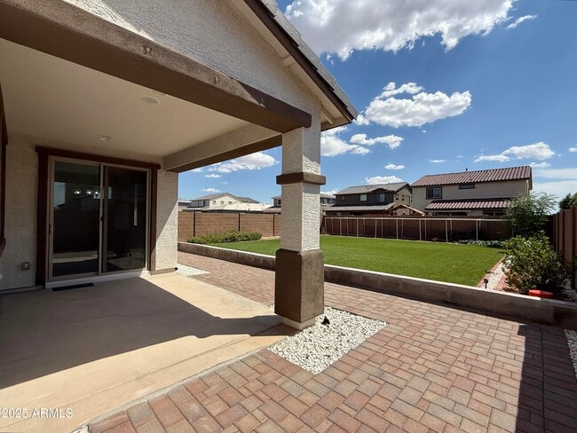 Building Photo - 10935 E Tesla Ave