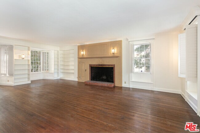 Building Photo - 612 Alta Dr