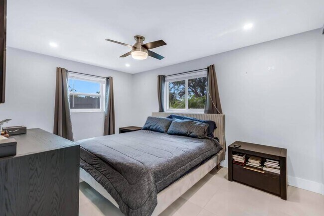 Building Photo - 5070 SW 94th Terrace