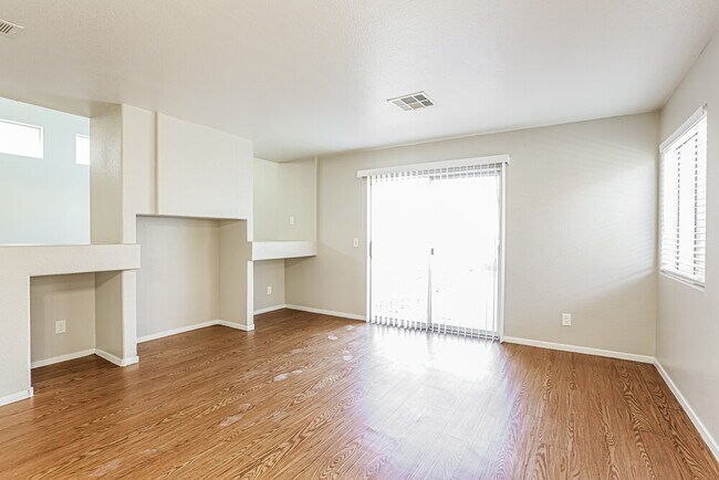 Building Photo - 2110 Big Boulder Dr