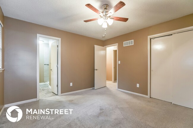 Building Photo - 3016 SE 3rd St