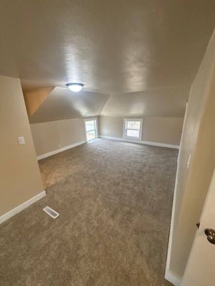 Building Photo - 2004 Holland Rd