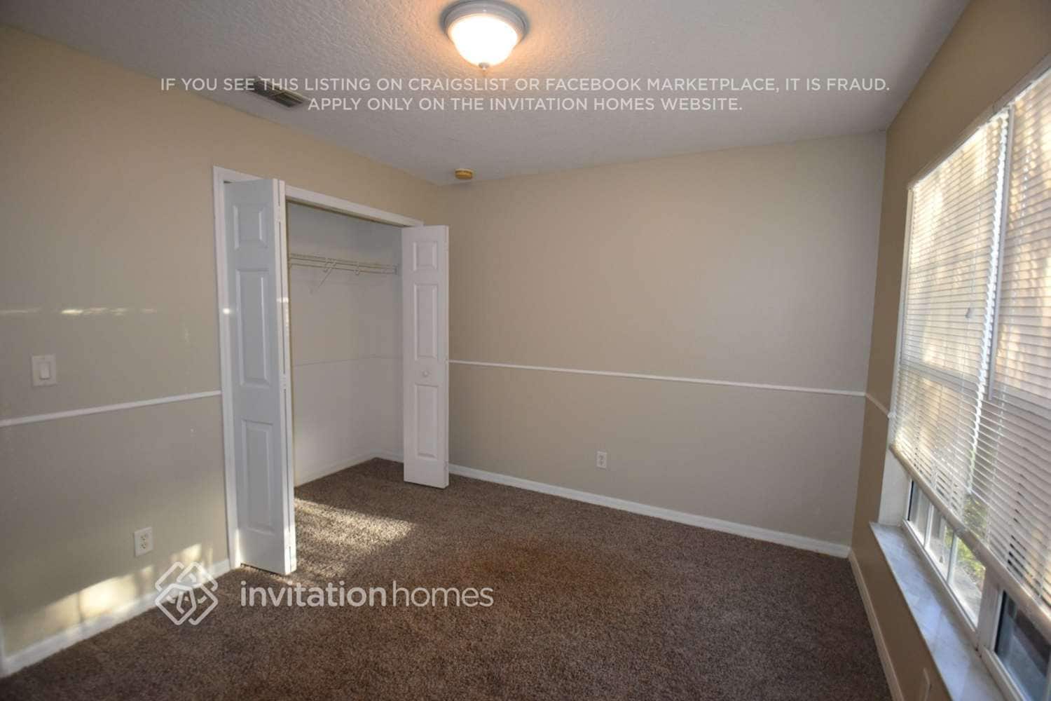 Building Photo - 11609 Lake Dr