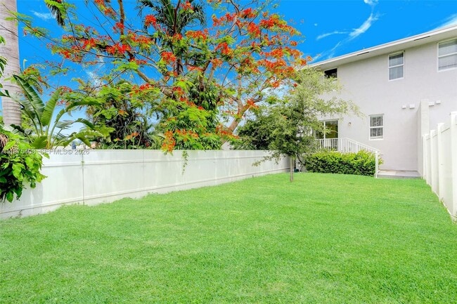 Building Photo - 1578 NE 110th St