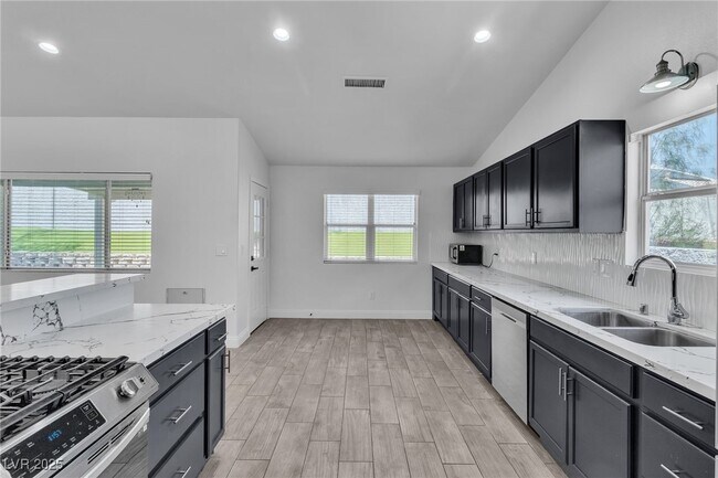 Building Photo - 1763 Summerwood Cir