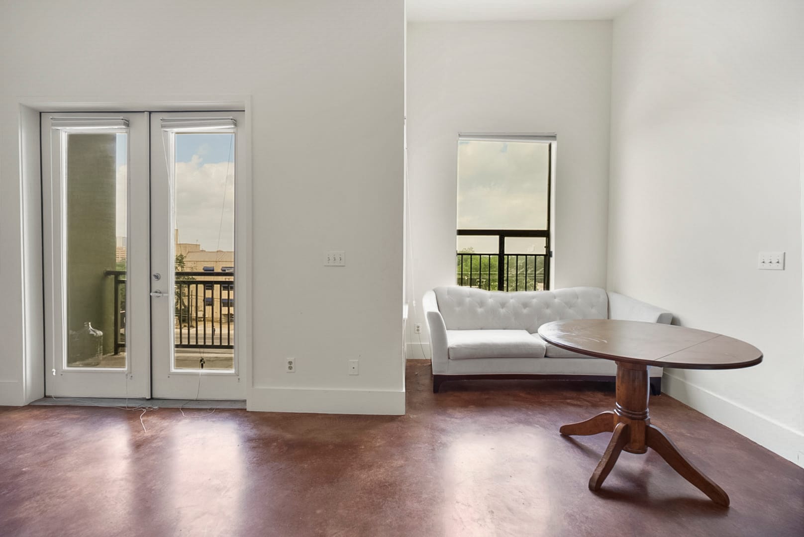 breakfast nook/living - 911 Keith Ln