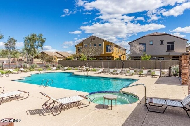 Building Photo - 2725 E Mine Creek Rd