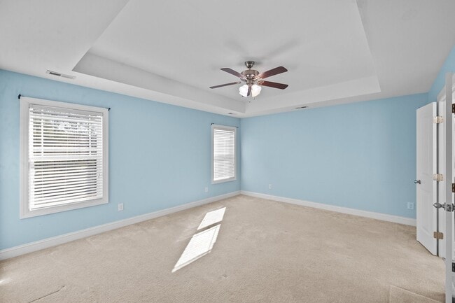 Building Photo - ***Beautiful Knightdale 4/2.5 W/ Private Pool***