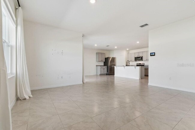 Building Photo - 5235 Mahogany Dr
