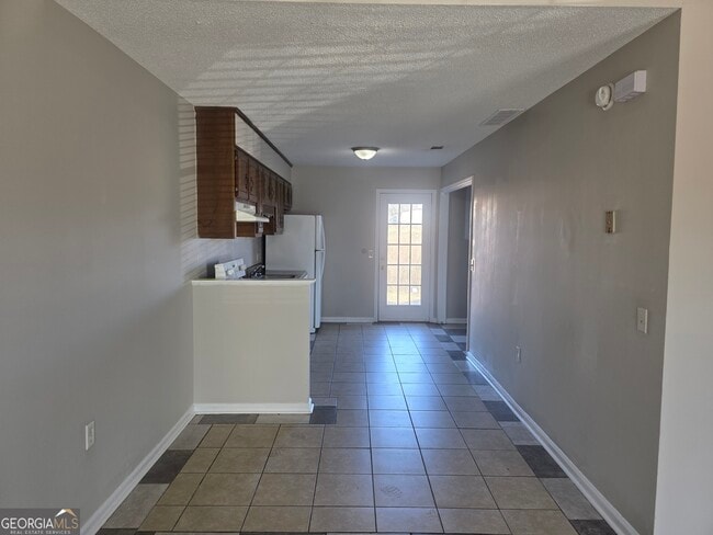 Building Photo - 230 Lanier Dr