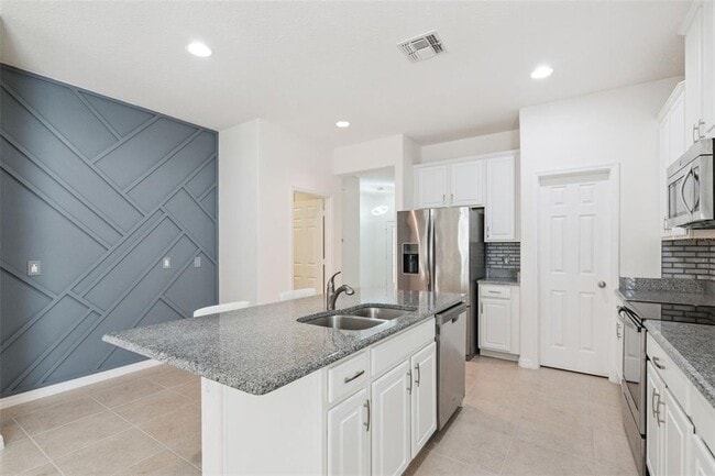 Building Photo - 3520 Sagamore Ln