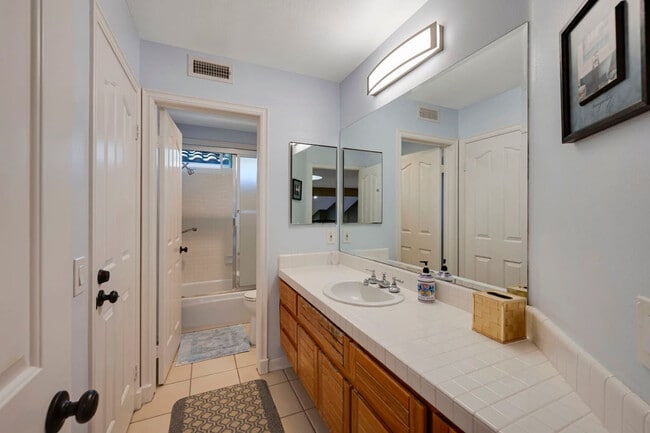 Building Photo - 9598 Naples Dr