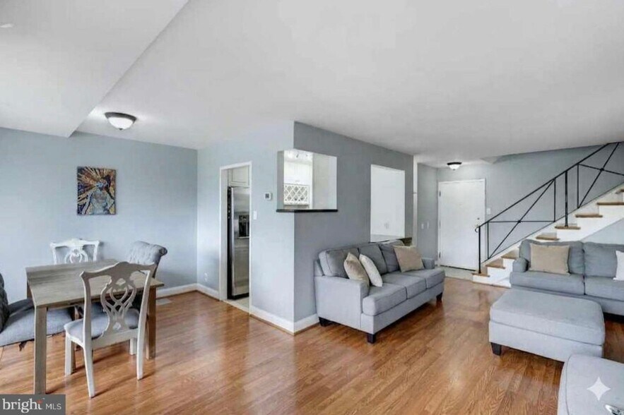 Building Photo - 301 N Beauregard St