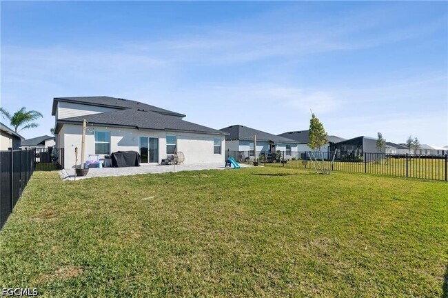 Building Photo - 17729 Paradiso Wy