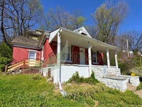 Building Photo - 102 Kansas City Ave S