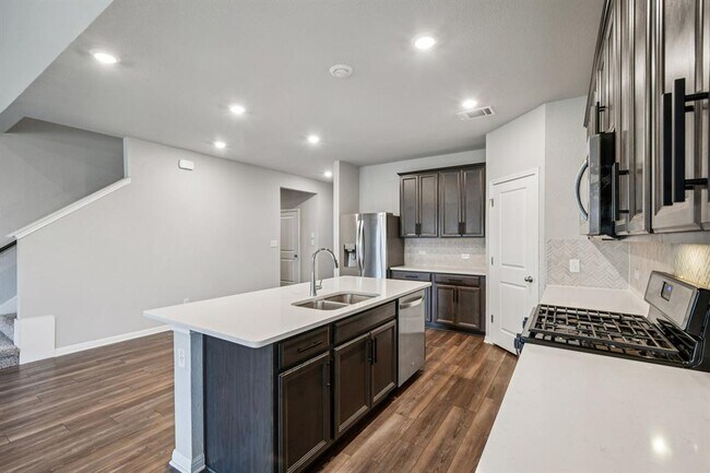 Building Photo - 1007 Guadalupe Bass Rd