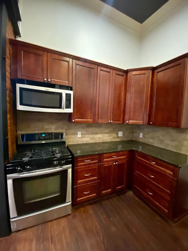 Building Photo - Beautiful 2BR/2BA Loft in Downtown Opelika