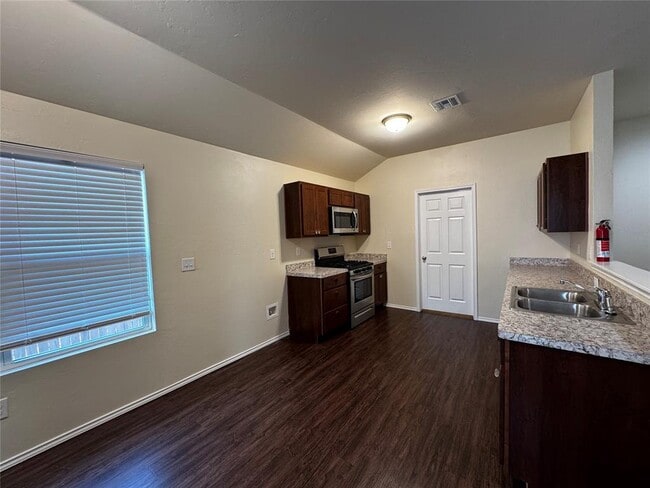 Building Photo - 12228 KAMERON Wy