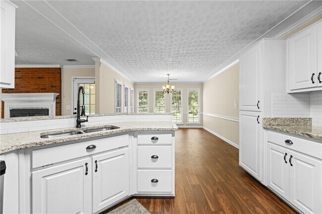 Building Photo - 2902 Bridle Creek Dr SW