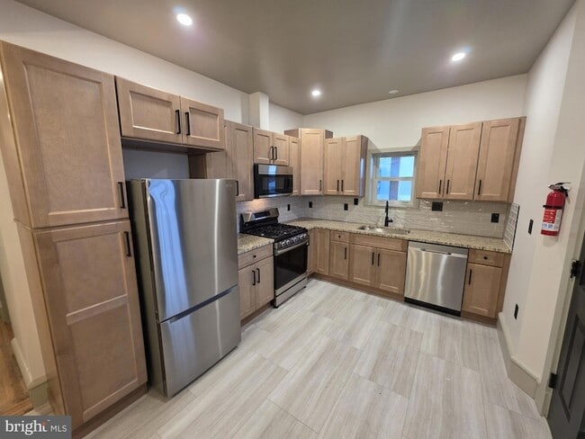 Building Photo - 434 S Fourth St