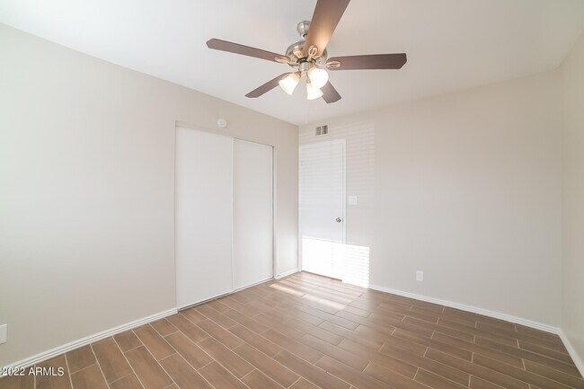 Building Photo - 7215 N 37th Ave
