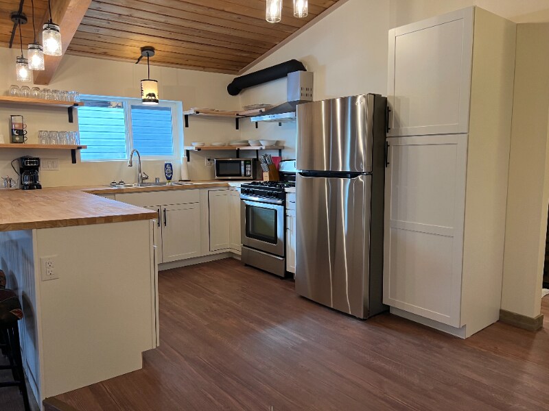 Building Photo - 2301 Lincoln Ave