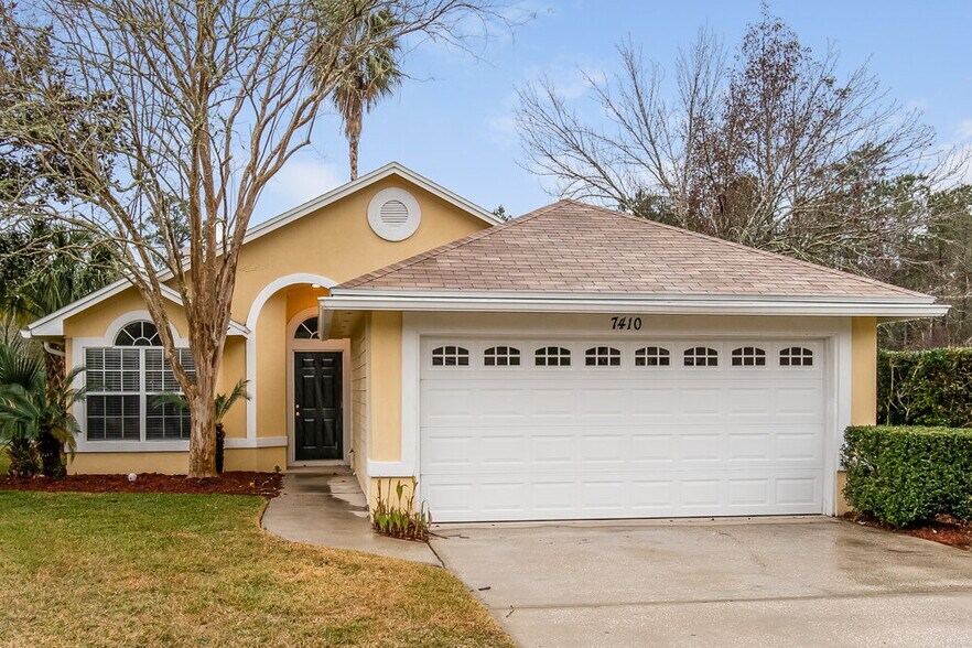 Primary Photo - 7410 Carriage Side Ct