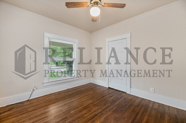 Building Photo - 1405 S Ida St