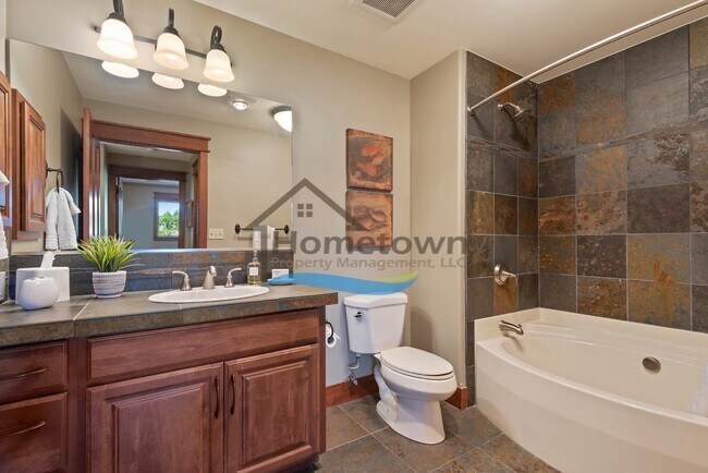 Building Photo - Two Bed, Two Bath Luxury Riverstone Condo!