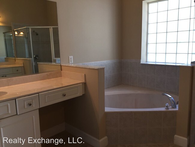 Building Photo - 4 br, 3 bath House - 19 Evans Drive