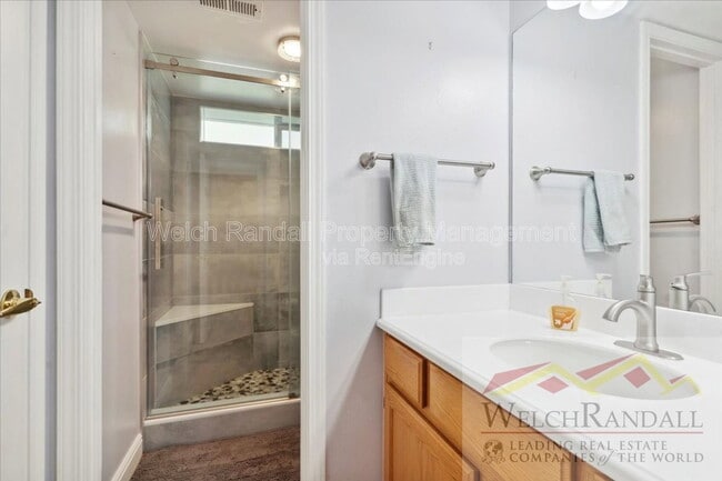 Building Photo - 3831 S River Run Wy