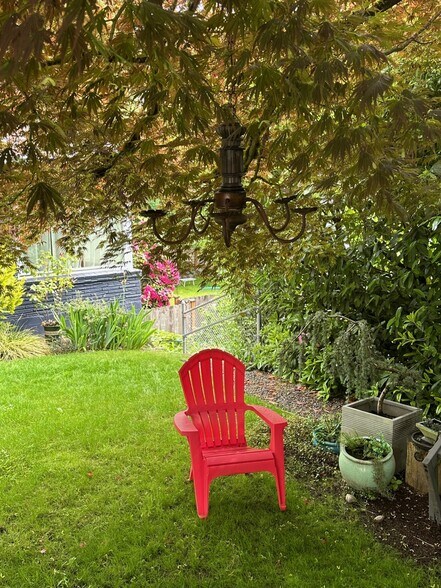 front yard view and part of private path down to unit A - 3518 Northeast 94th Street