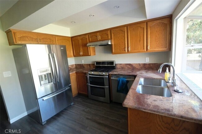 Building Photo - 318 S San Dimas Canyon Rd