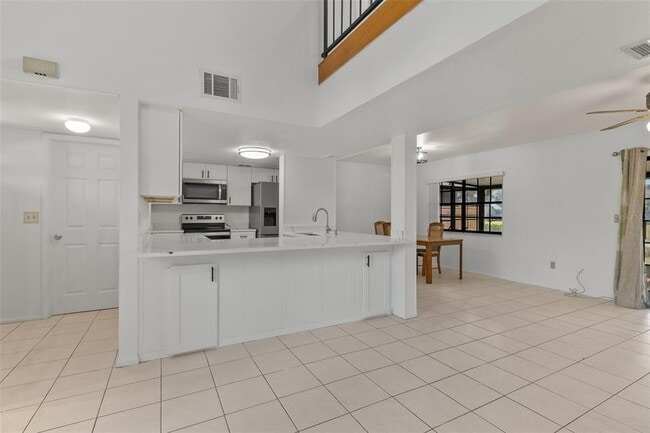 Building Photo - 5628 Linksman Pl