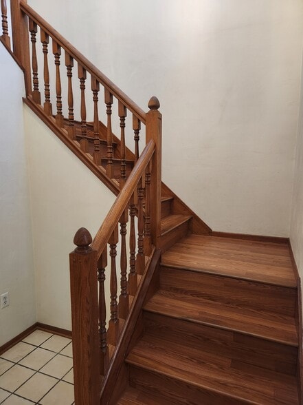 Building Photo - 3854 S Chalet Cir