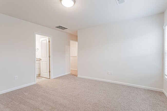 Building Photo - Brand New Townhome in Peachtree Park in Du...
