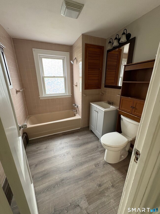 Building Photo - 250 Deerfield Rd